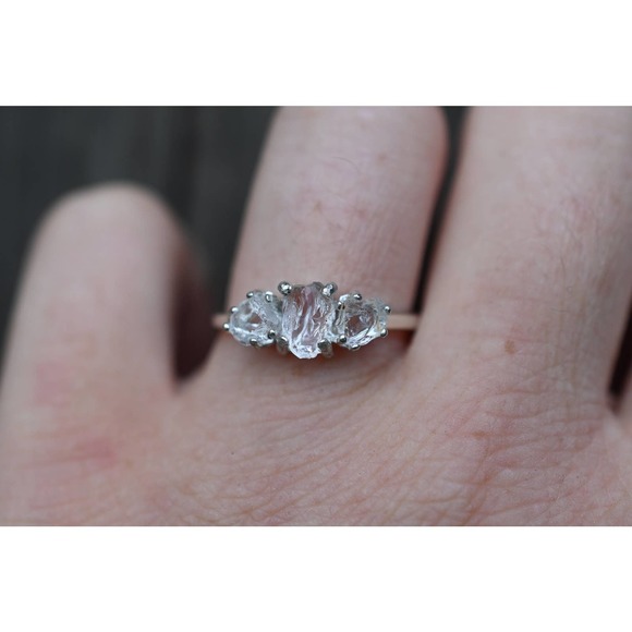 Alternative Engagement Ring Raw Stone Ring Rough Uncut Diamond Ring Mode… - Picture 6 of 6